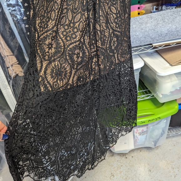 Women's dress, black lace overlay - Picture 4 of 4